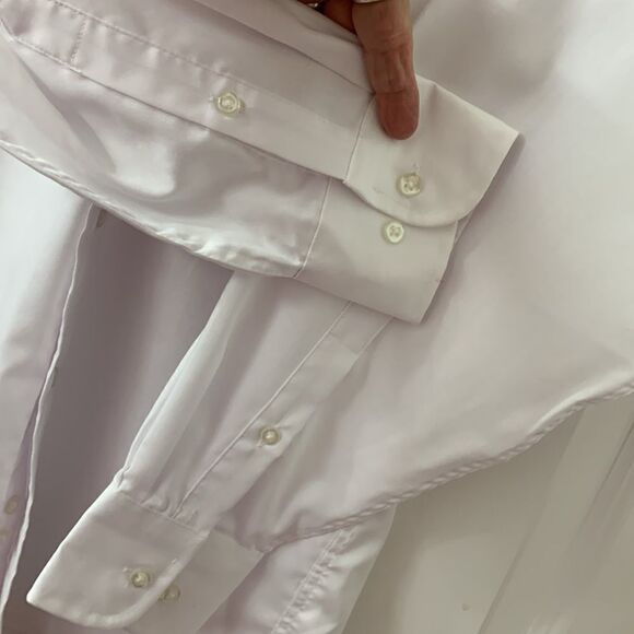 Van Heusen size Small pure white button up dress shirt. - Picture 4 of 7